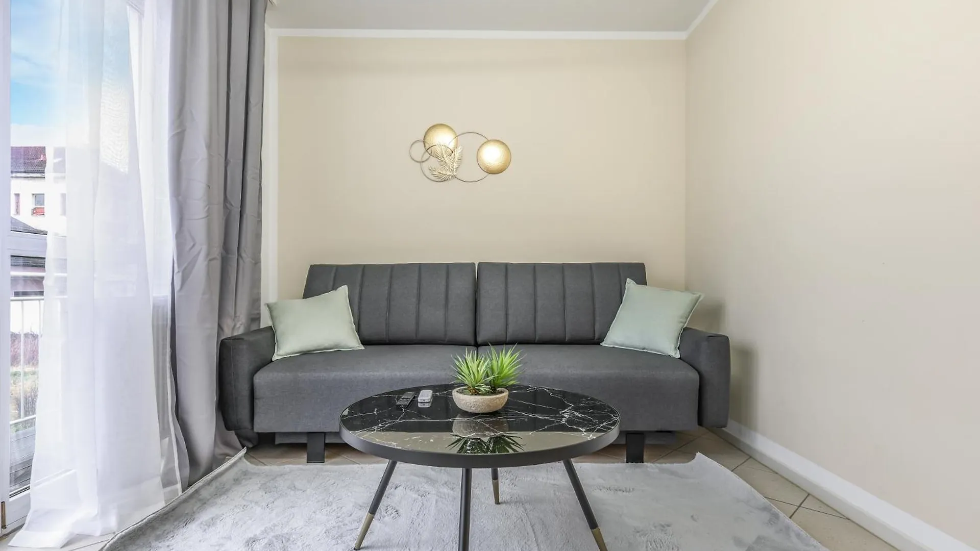 Cruwzo - Modern Centrally Located Apartment With Parking Ingolstadt Germany