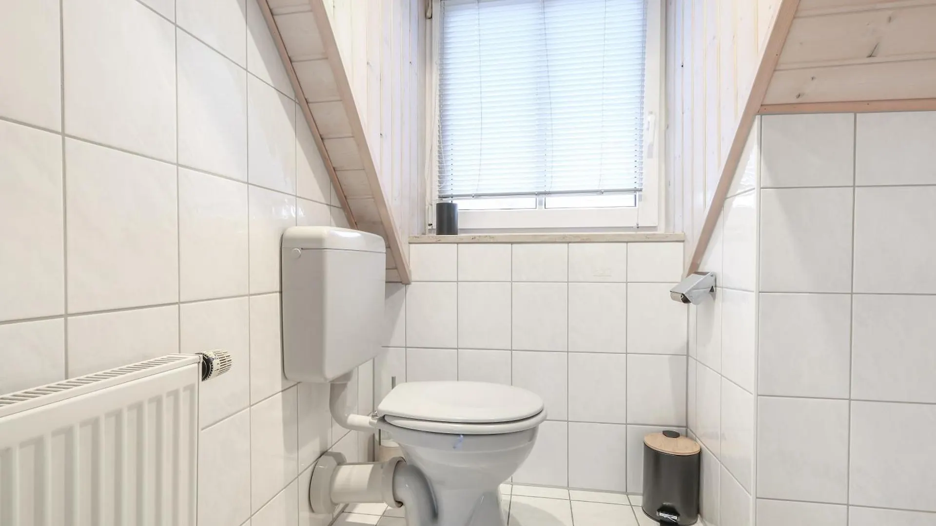Cruwzo - Modern Centrally Located Apartment With Parking Ingolstadt